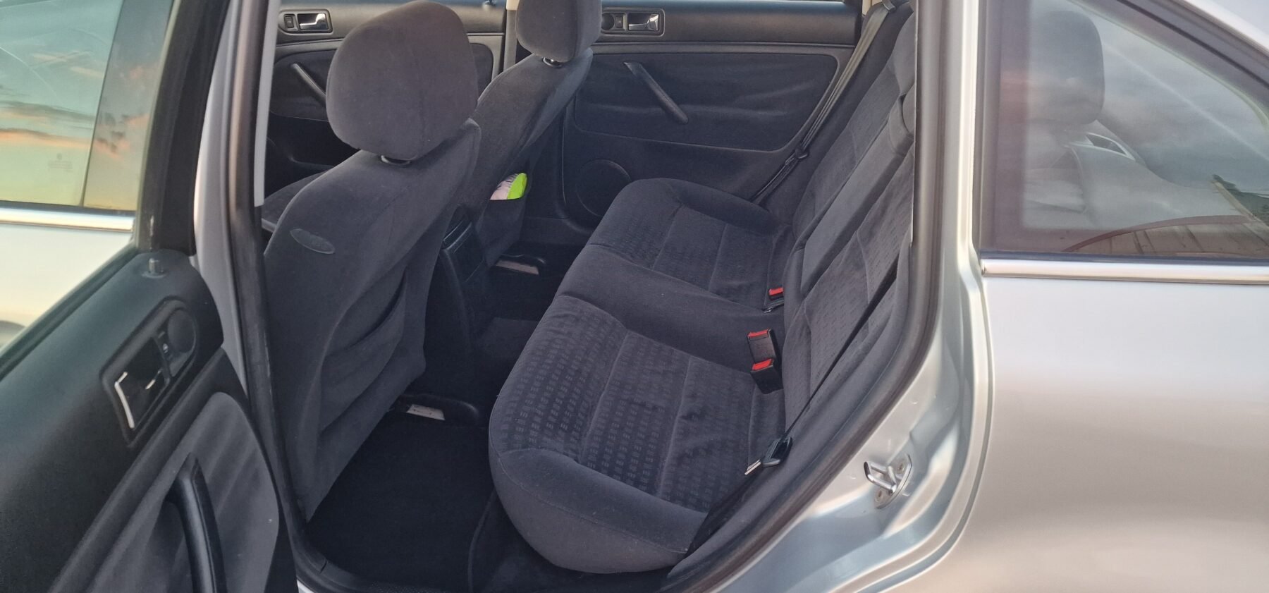 VOLKSWAGEN Passat Trendline