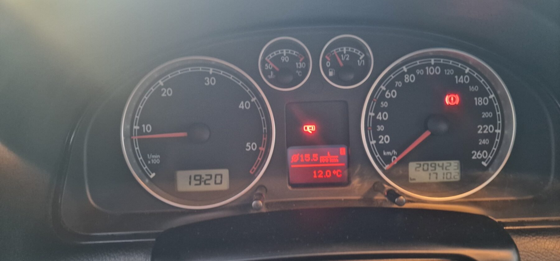 VOLKSWAGEN Passat Trendline