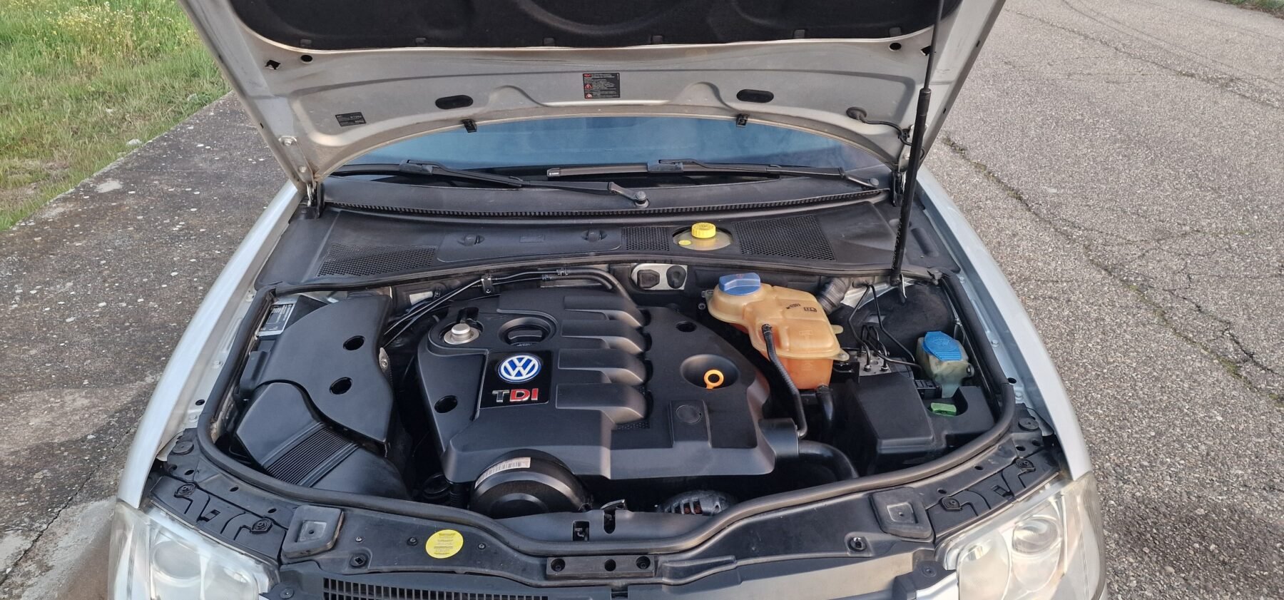 VOLKSWAGEN Passat Trendline