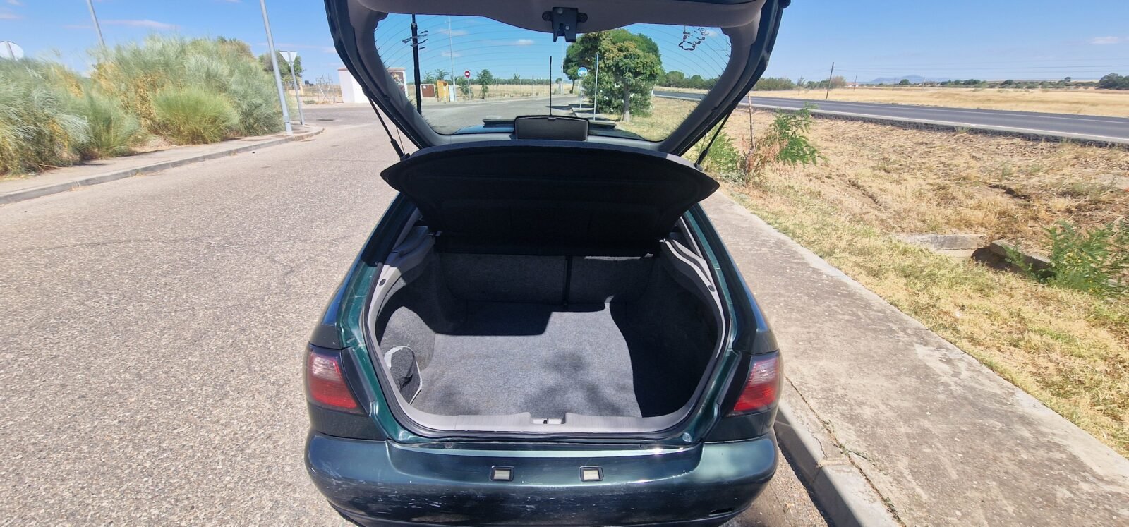 NISSAN Sport 